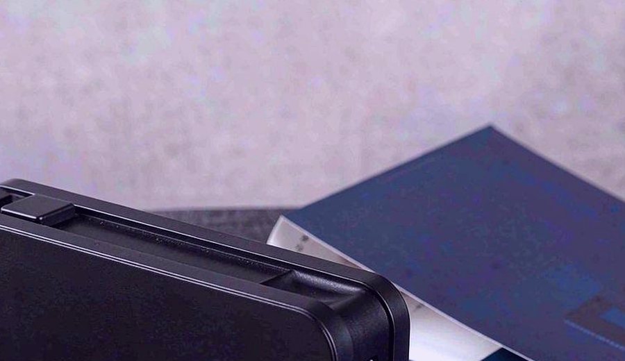 Kenya Tourist Gift Portable Vape packaging detail
